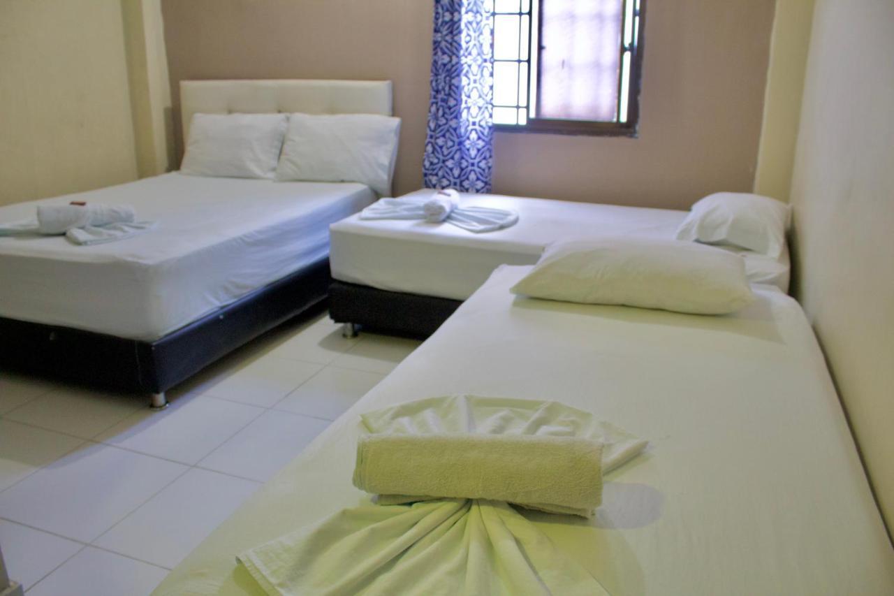Riviera Central Hotel Monteria Bagian luar foto